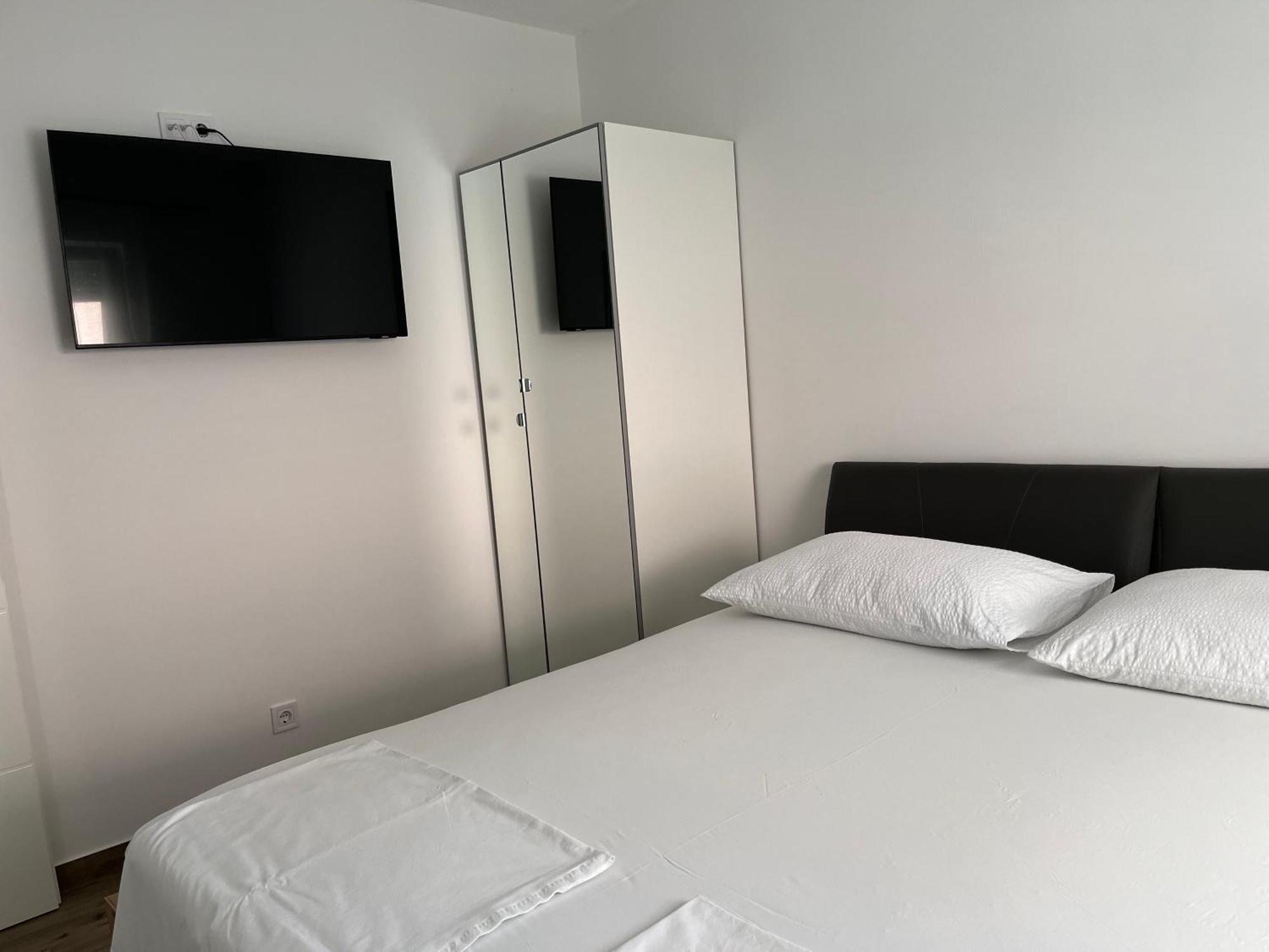 Apartmani Mlinar - Two Bedroom Apartment With Seaview Grebaštica Extérieur photo