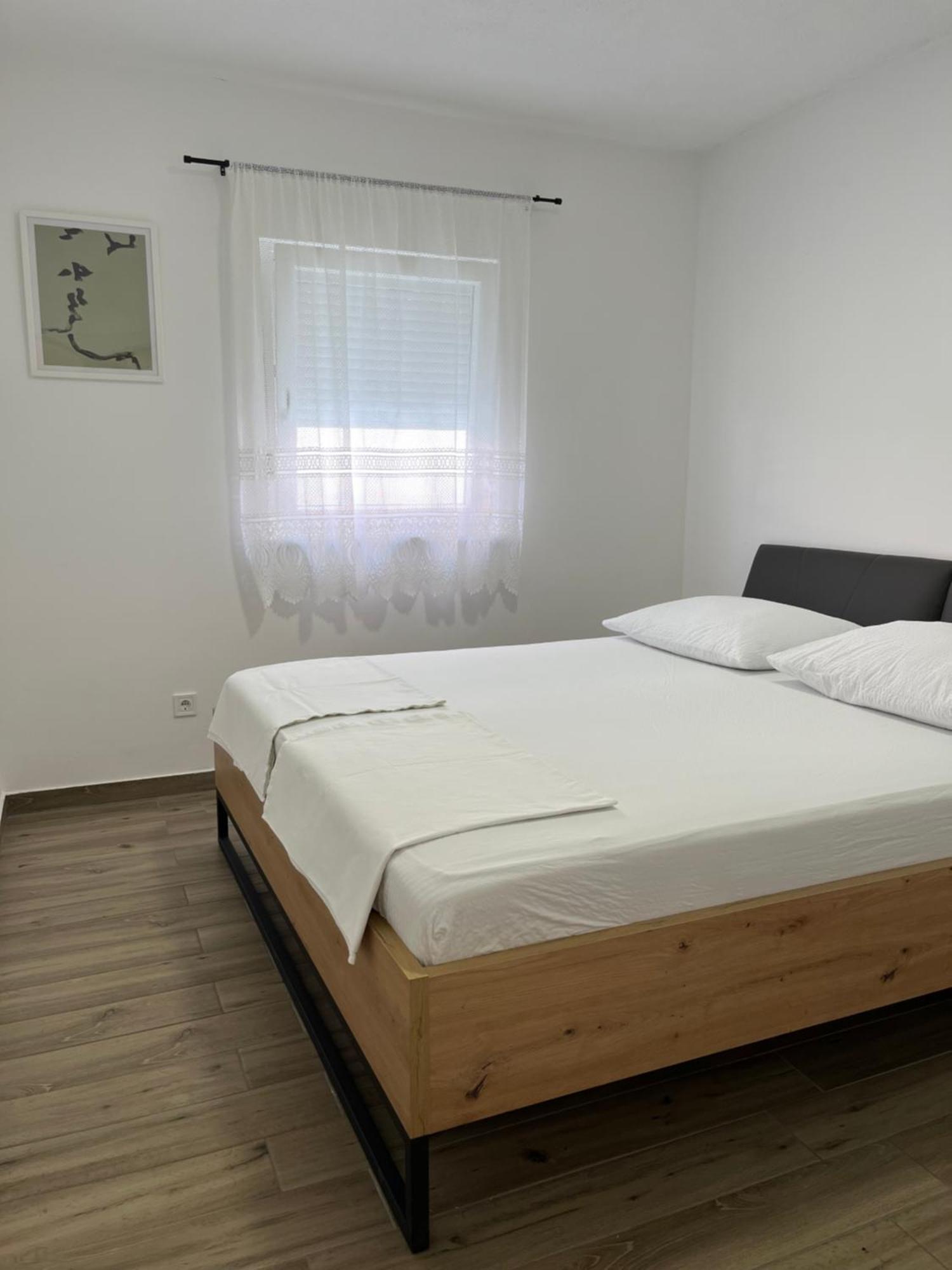 Apartmani Mlinar - Two Bedroom Apartment With Seaview Grebaštica Extérieur photo